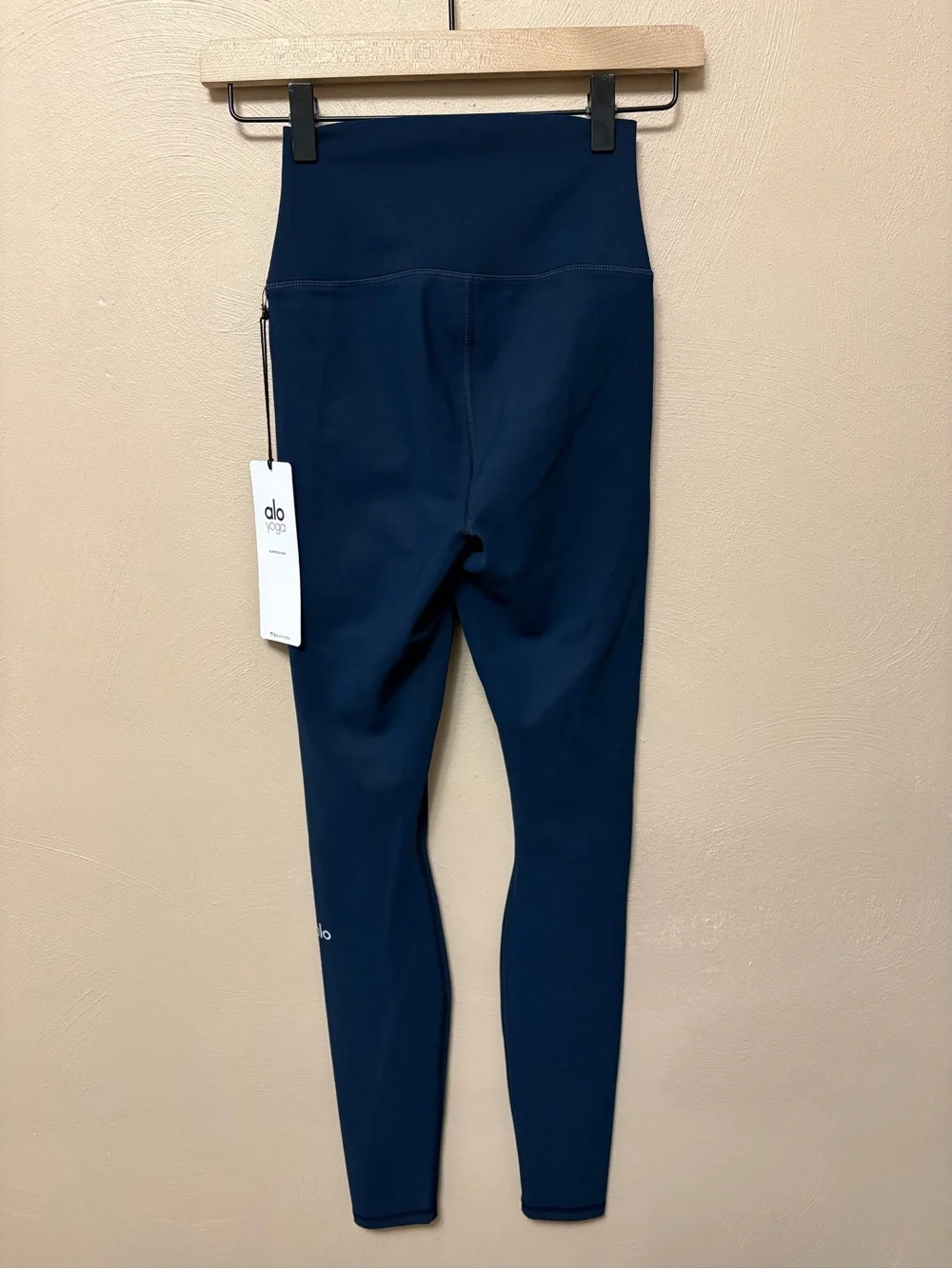 ALO Yoga High-Waist Ripped Warrior Legging Rich Navy Blue Size XXS NWT New